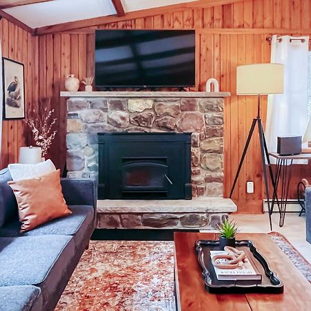 Stylish And Cozy Cabin, Walking Distance To Big Bass Lake Gouldsboro Eksteriør bilde