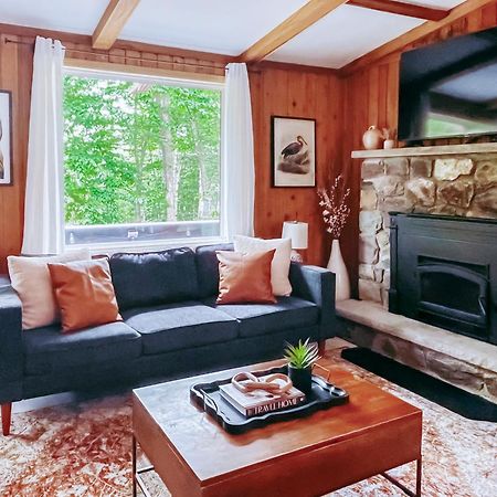 Stylish And Cozy Cabin, Walking Distance To Big Bass Lake Gouldsboro Eksteriør bilde