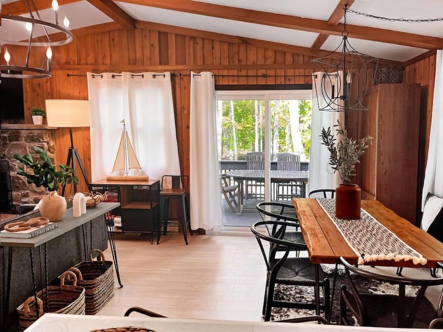 Stylish And Cozy Cabin, Walking Distance To Big Bass Lake Gouldsboro Eksteriør bilde
