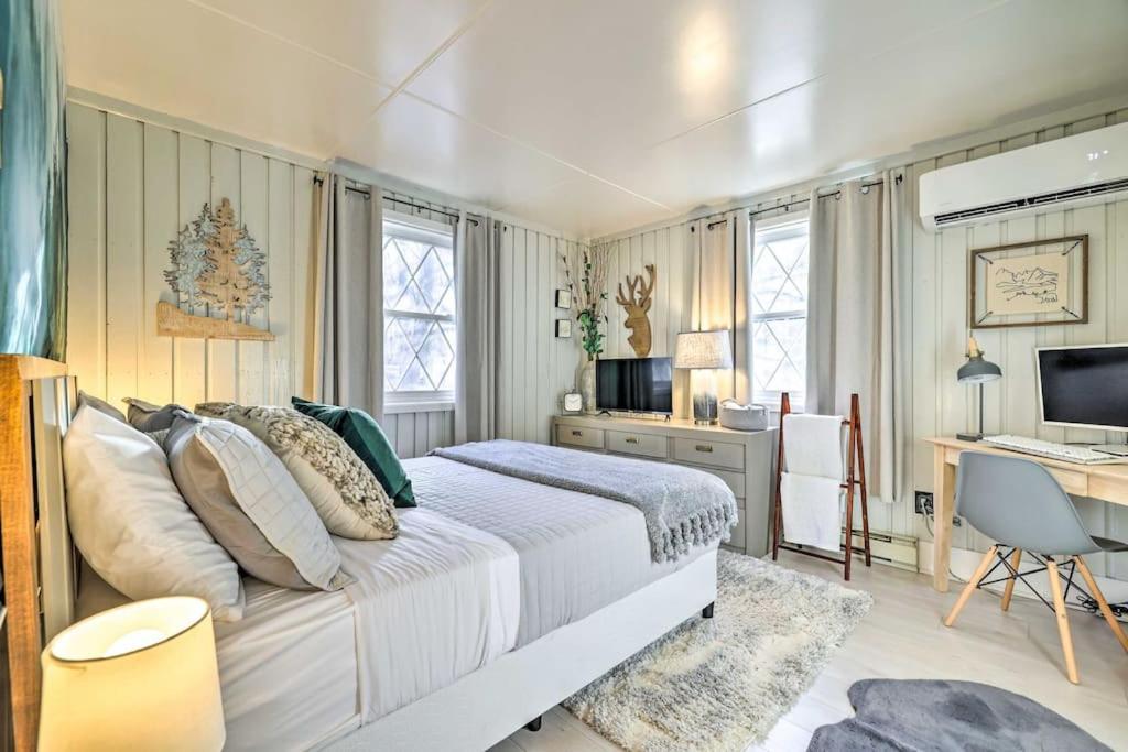 Stylish And Cozy Cabin, Walking Distance To Big Bass Lake Gouldsboro Eksteriør bilde