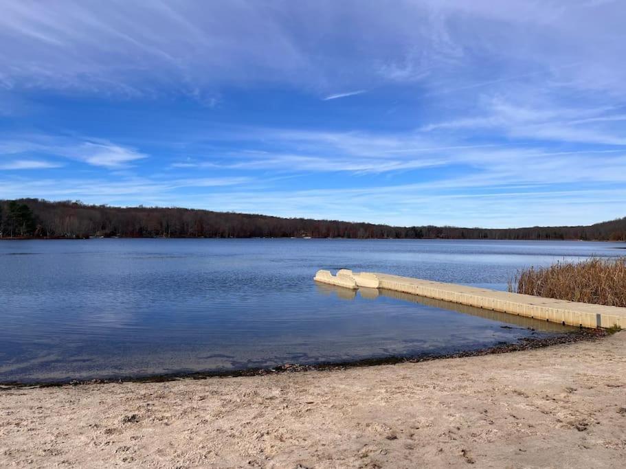 Stylish And Cozy Cabin, Walking Distance To Big Bass Lake Gouldsboro Eksteriør bilde